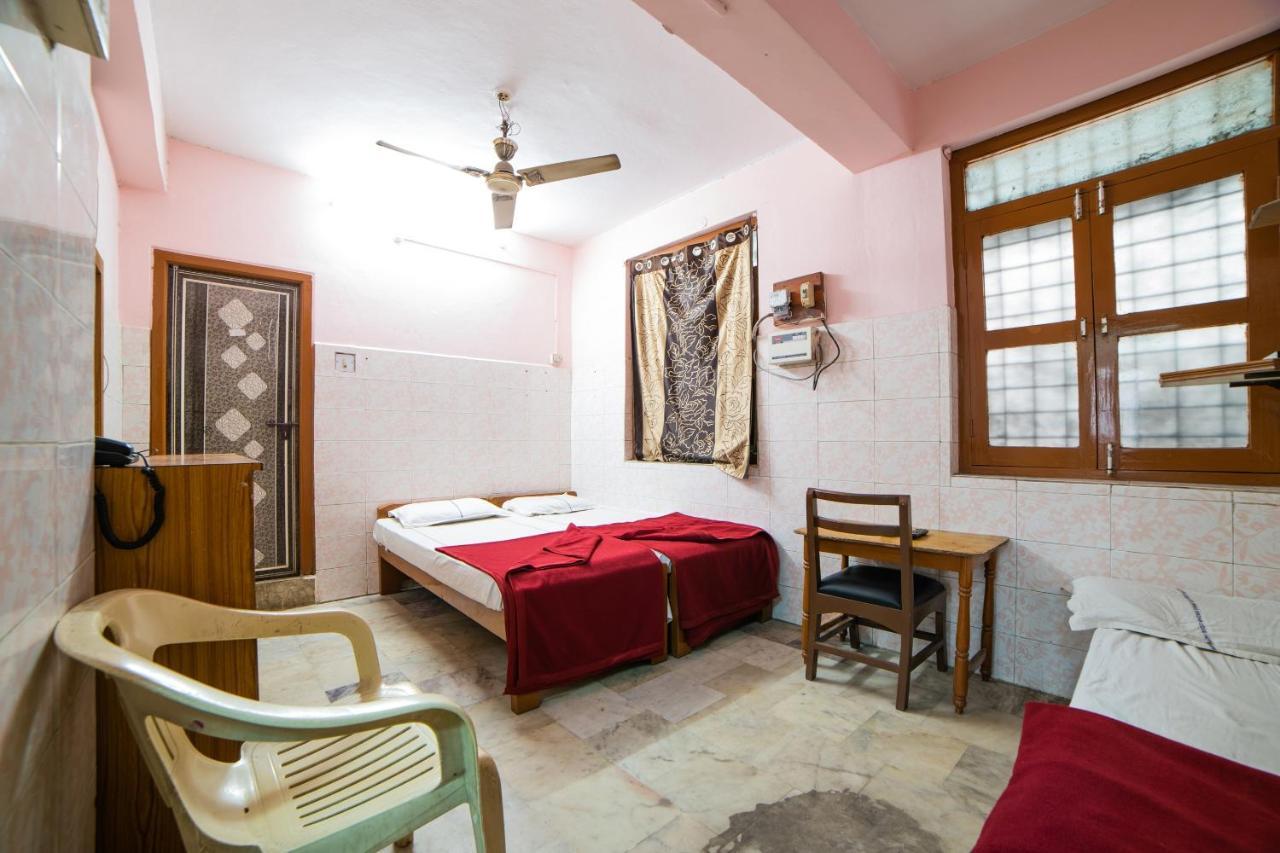 Hotel O Sree Radha Lodge Near Snow World Secundurabad 外观 照片