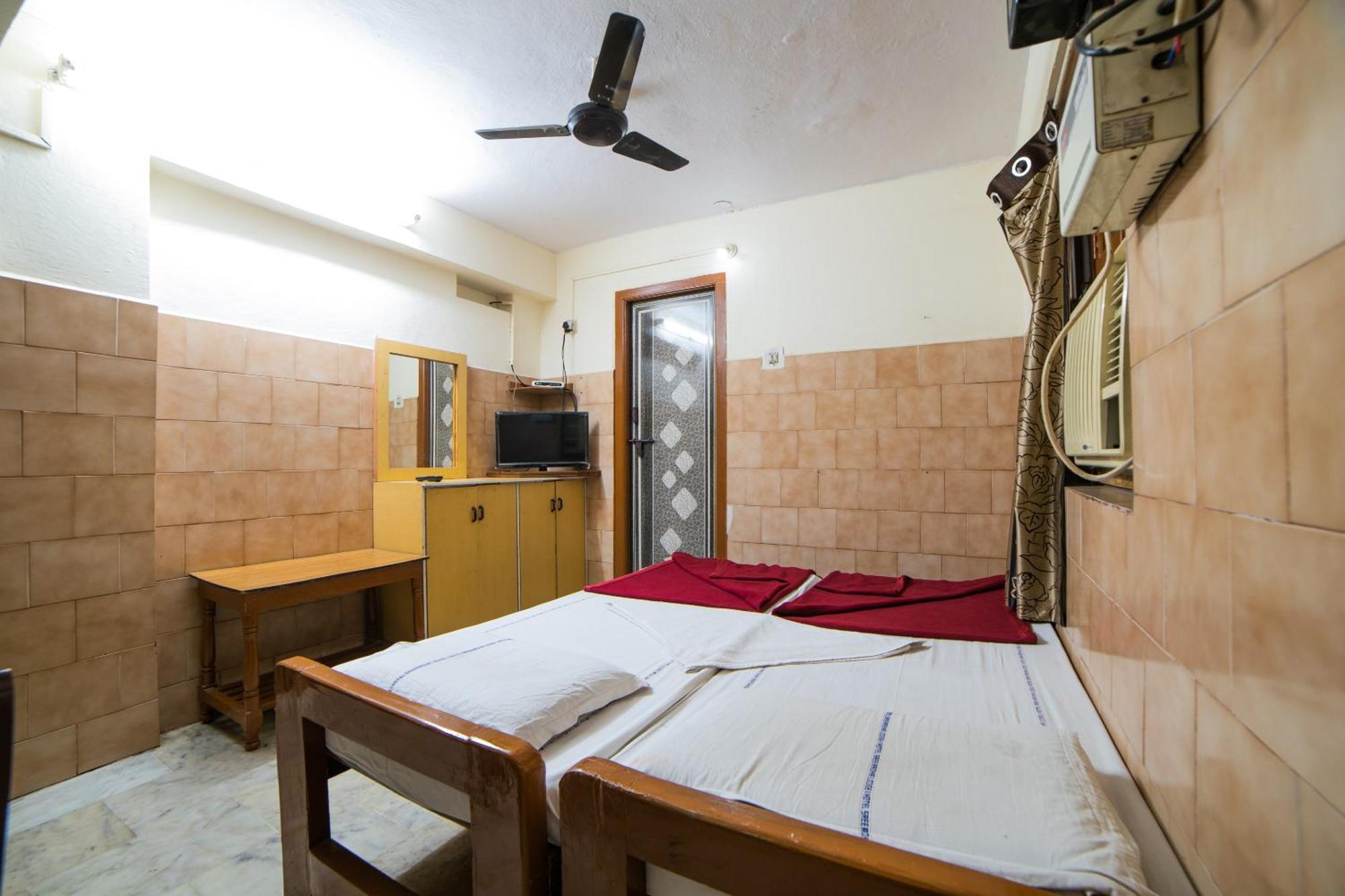 Hotel O Sree Radha Lodge Near Snow World Secundurabad 外观 照片